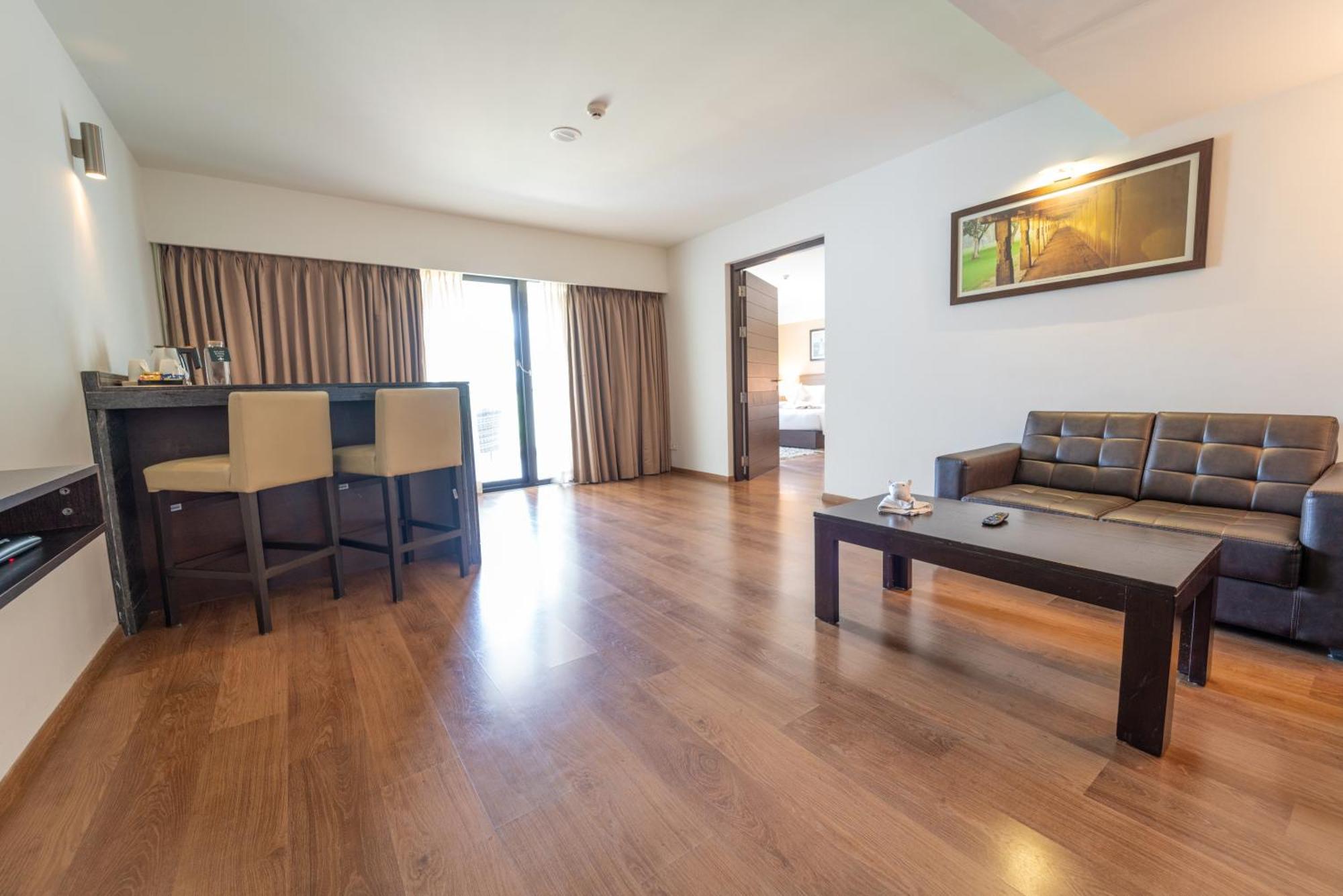Signature Club Resort Devanahalli Eksteriør billede