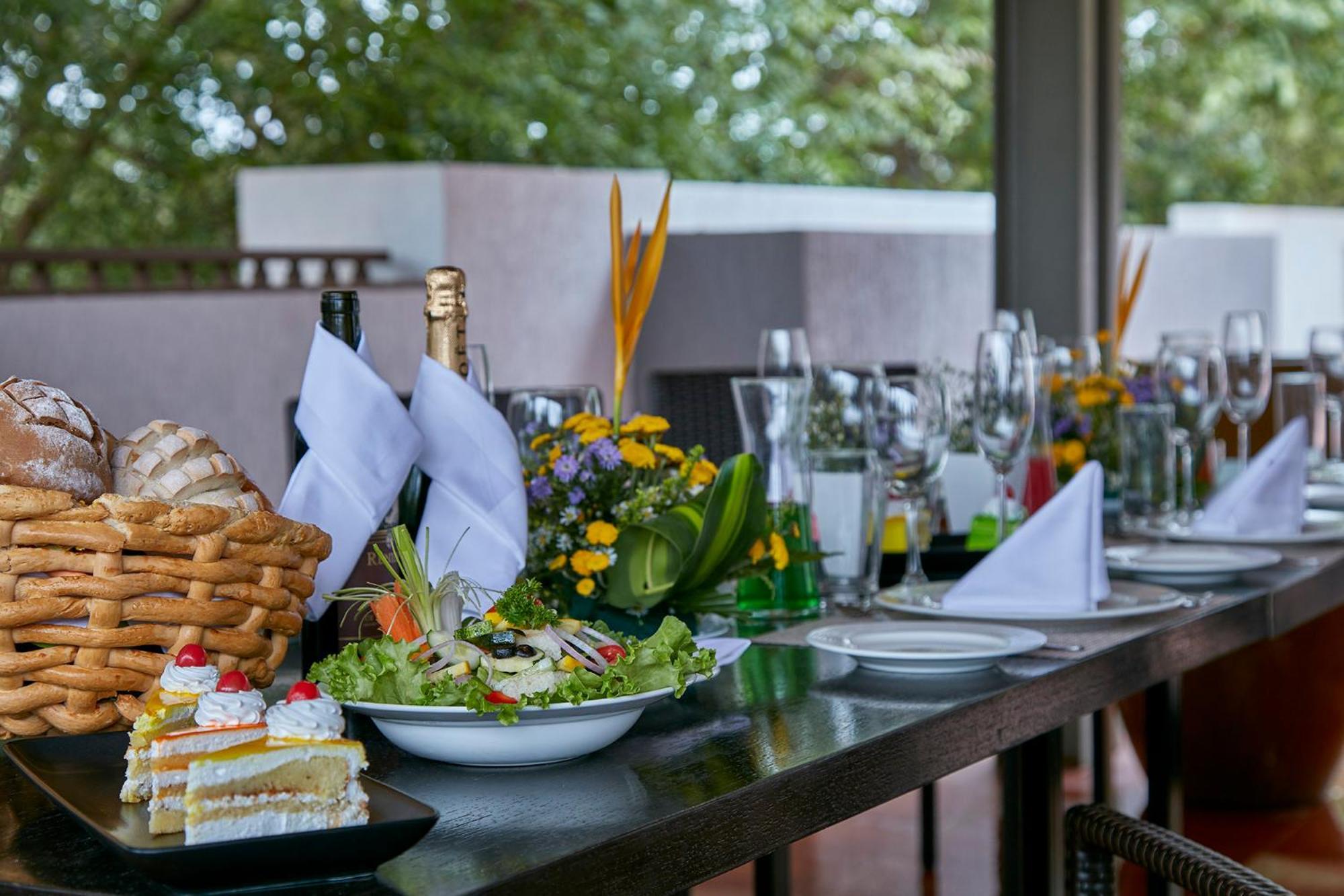 Signature Club Resort Devanahalli Eksteriør billede