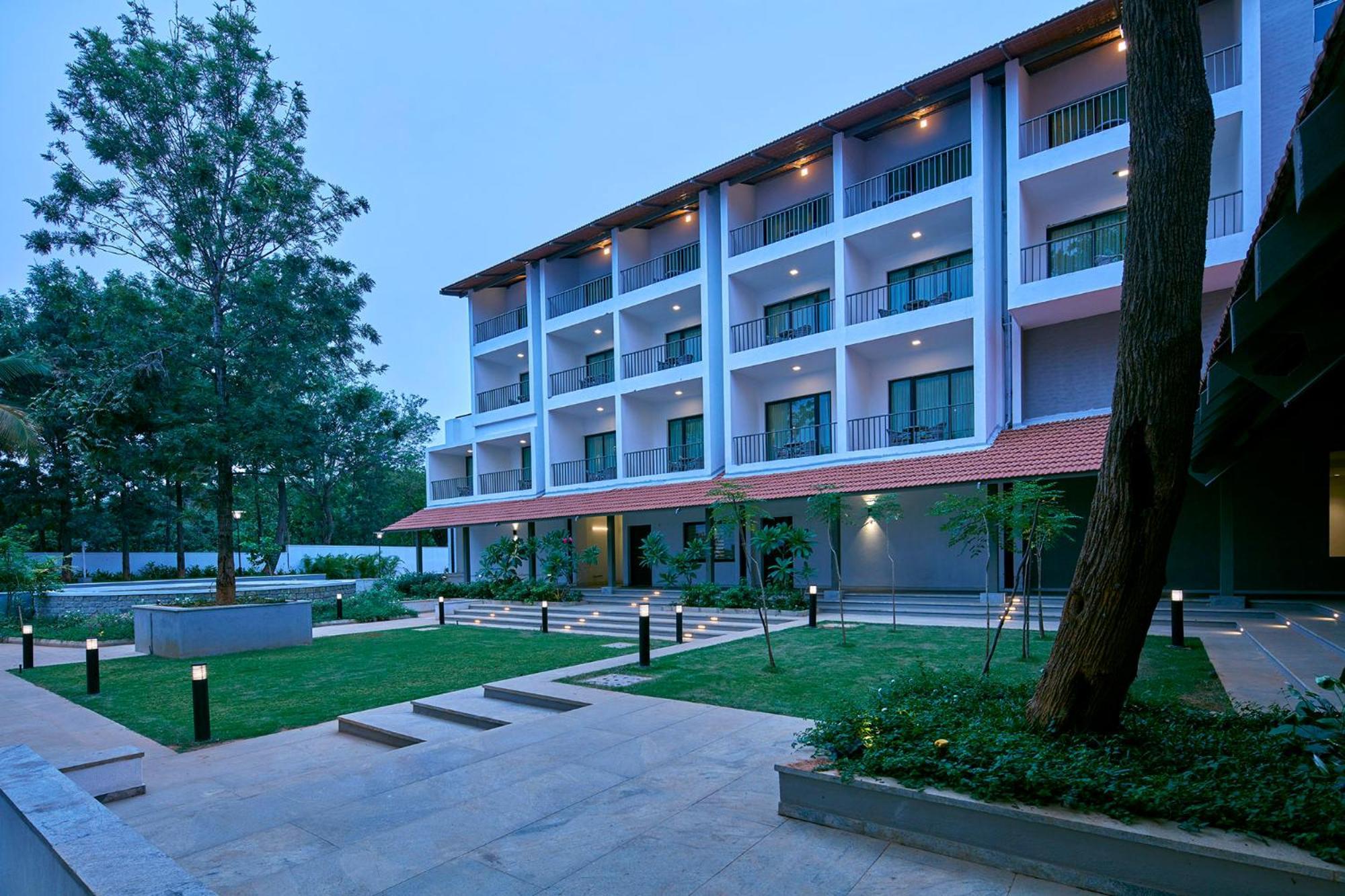Signature Club Resort Devanahalli Eksteriør billede