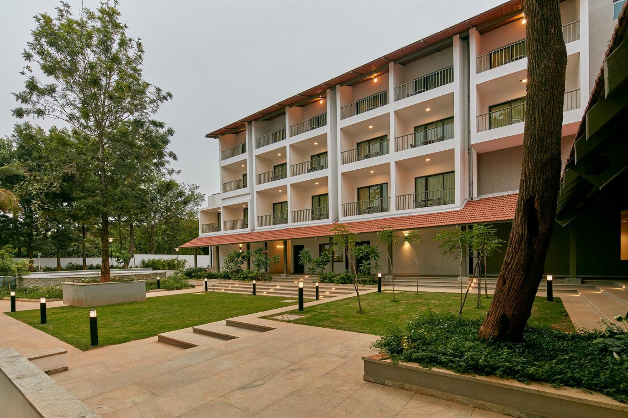 Signature Club Resort Devanahalli Eksteriør billede