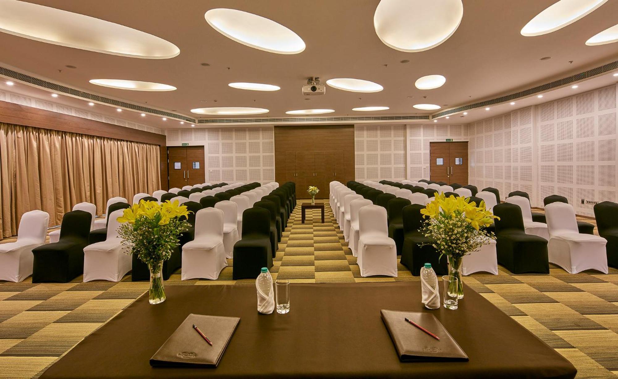 Signature Club Resort Devanahalli Eksteriør billede