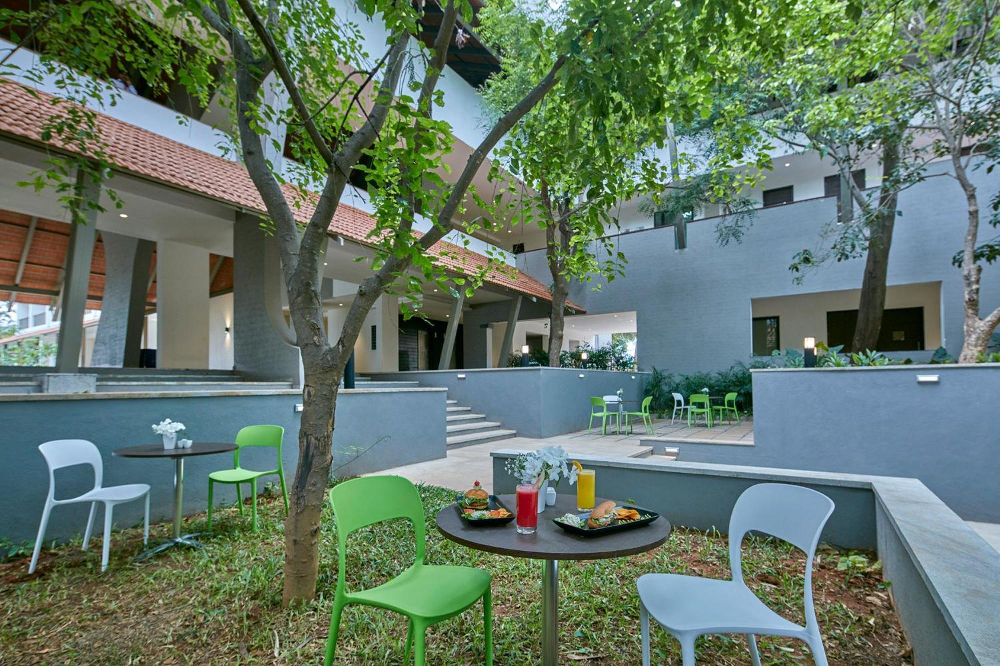 Signature Club Resort Devanahalli Eksteriør billede